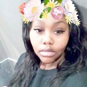 Meet your Posher, Kendra